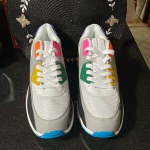 New men’s sneakers size 44